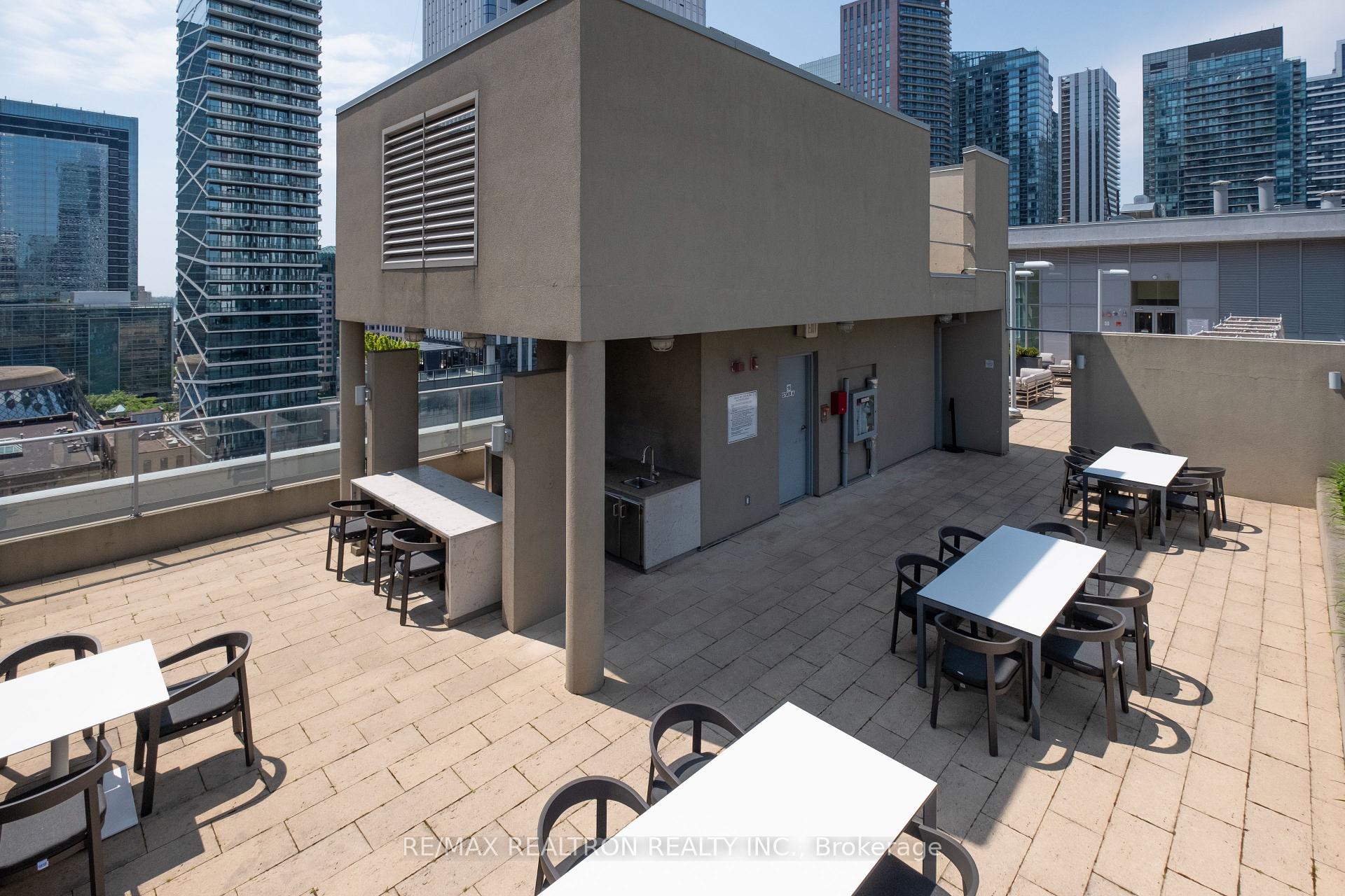 Photo 18 of Unit 309, 21 Nelson Street, Toronto, Waterfront Communities — HOMEH