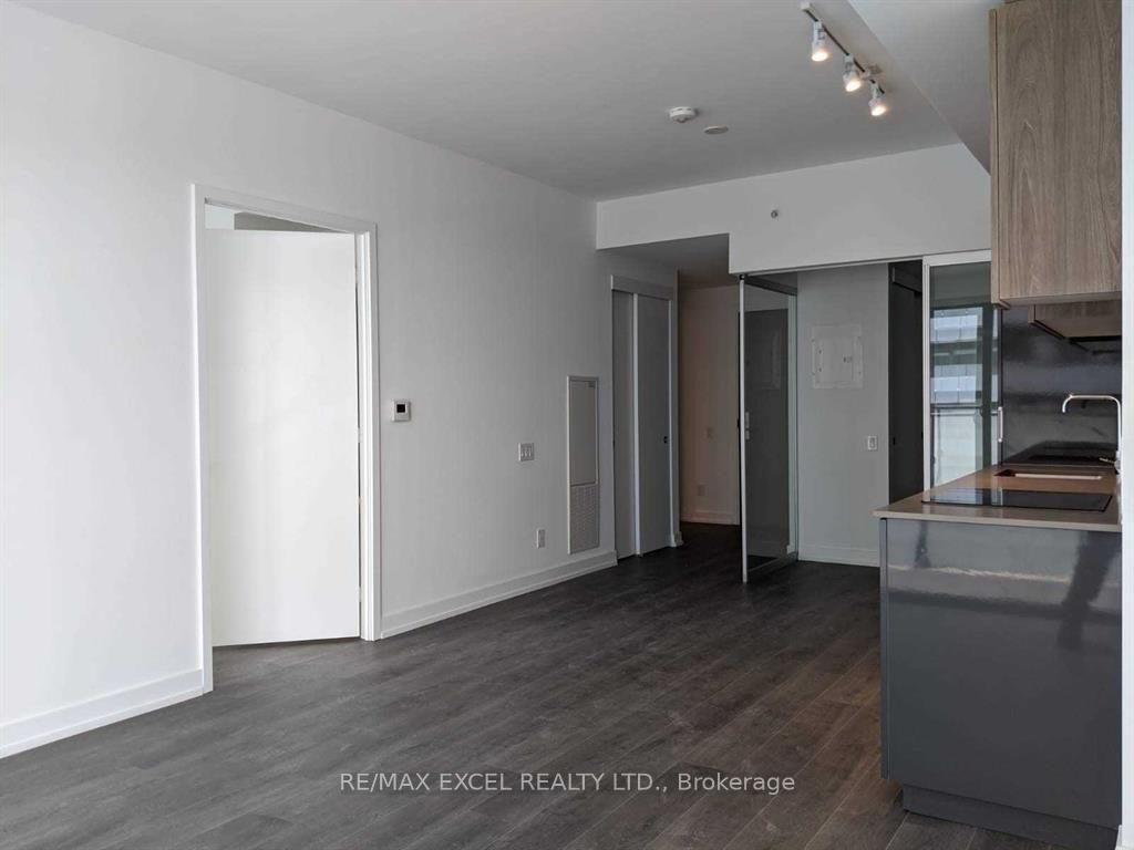 Photo 3 of Unit 2706, 161 Roehampton Avenue, Toronto, Mount Pleasant West — HOMEH