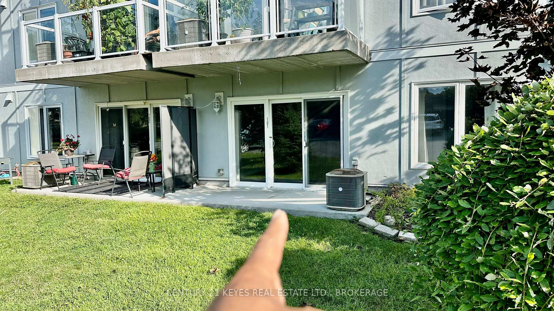 Photo of Unit 101, 665 King Street W