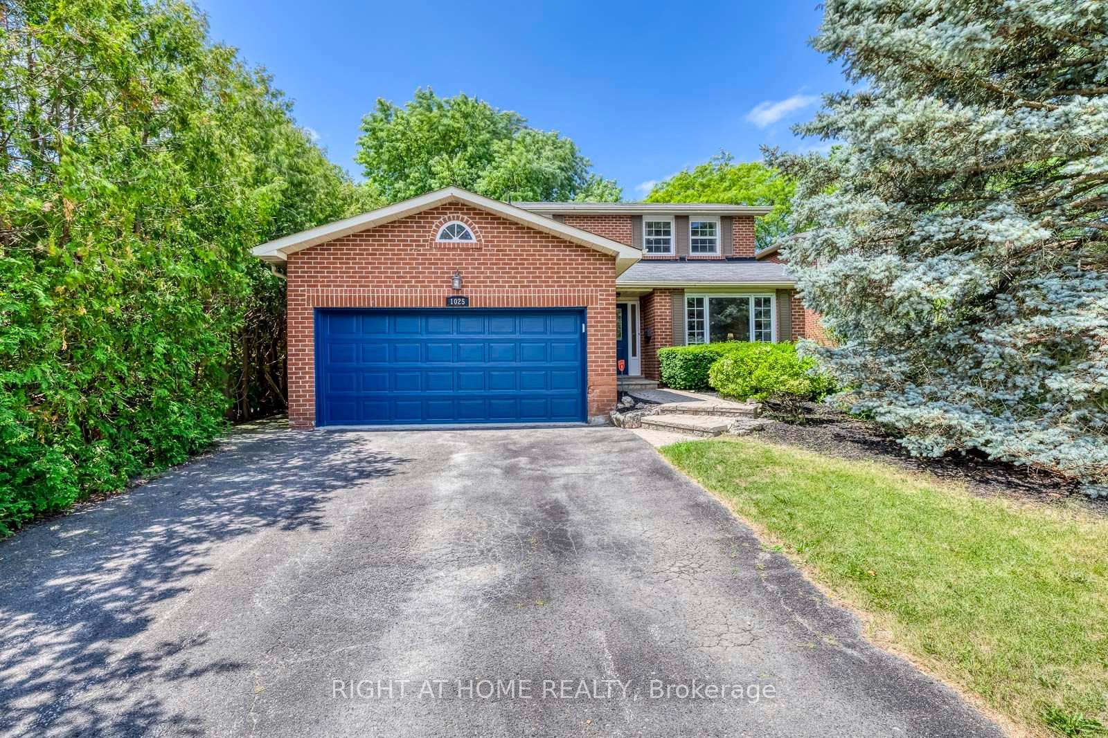 Photo of 1025 Vanier Drive