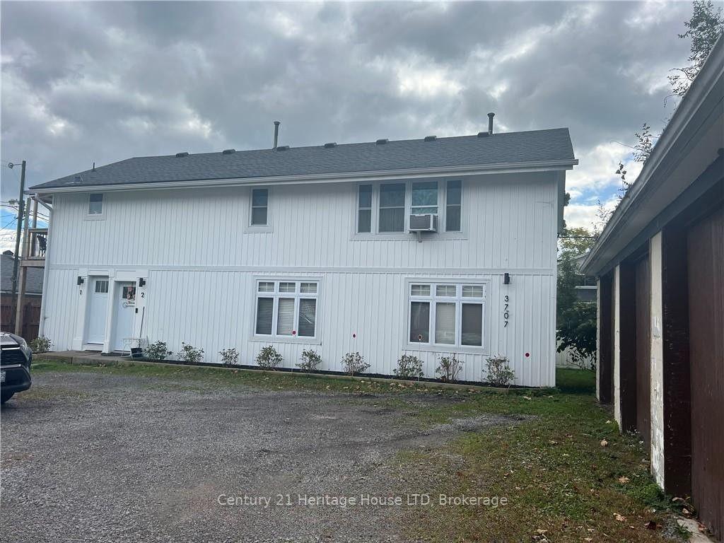 Front of Unit #Lower, 3707 Hershey Street