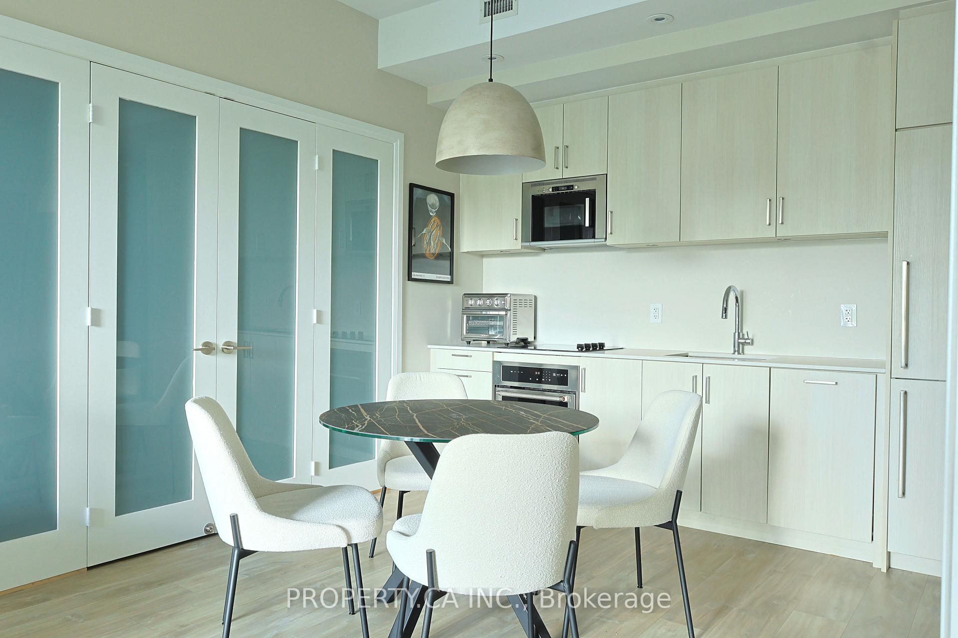 Photo 3 of Unit 424, 280 Howland Avenue, Toronto, The Annex — HOMEH