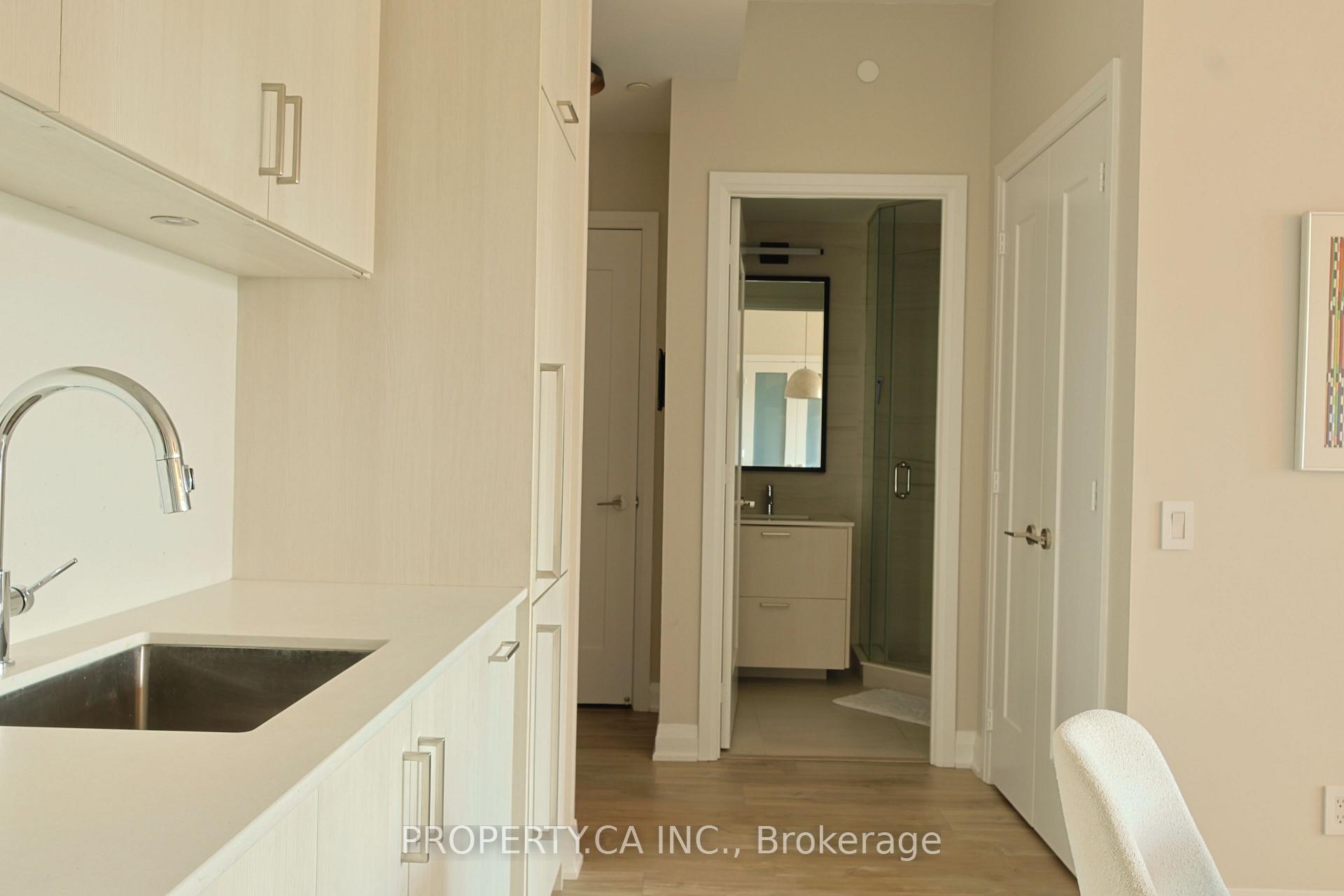 Photo 5 of Unit 424, 280 Howland Avenue, Toronto, The Annex — HOMEH