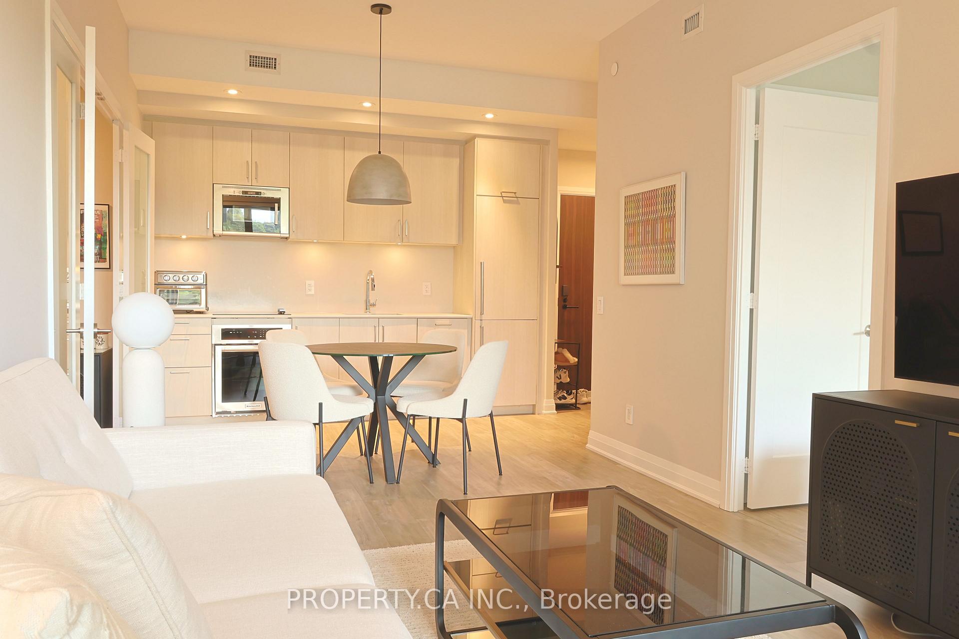 Photo 6 of Unit 424, 280 Howland Avenue, Toronto, The Annex — HOMEH