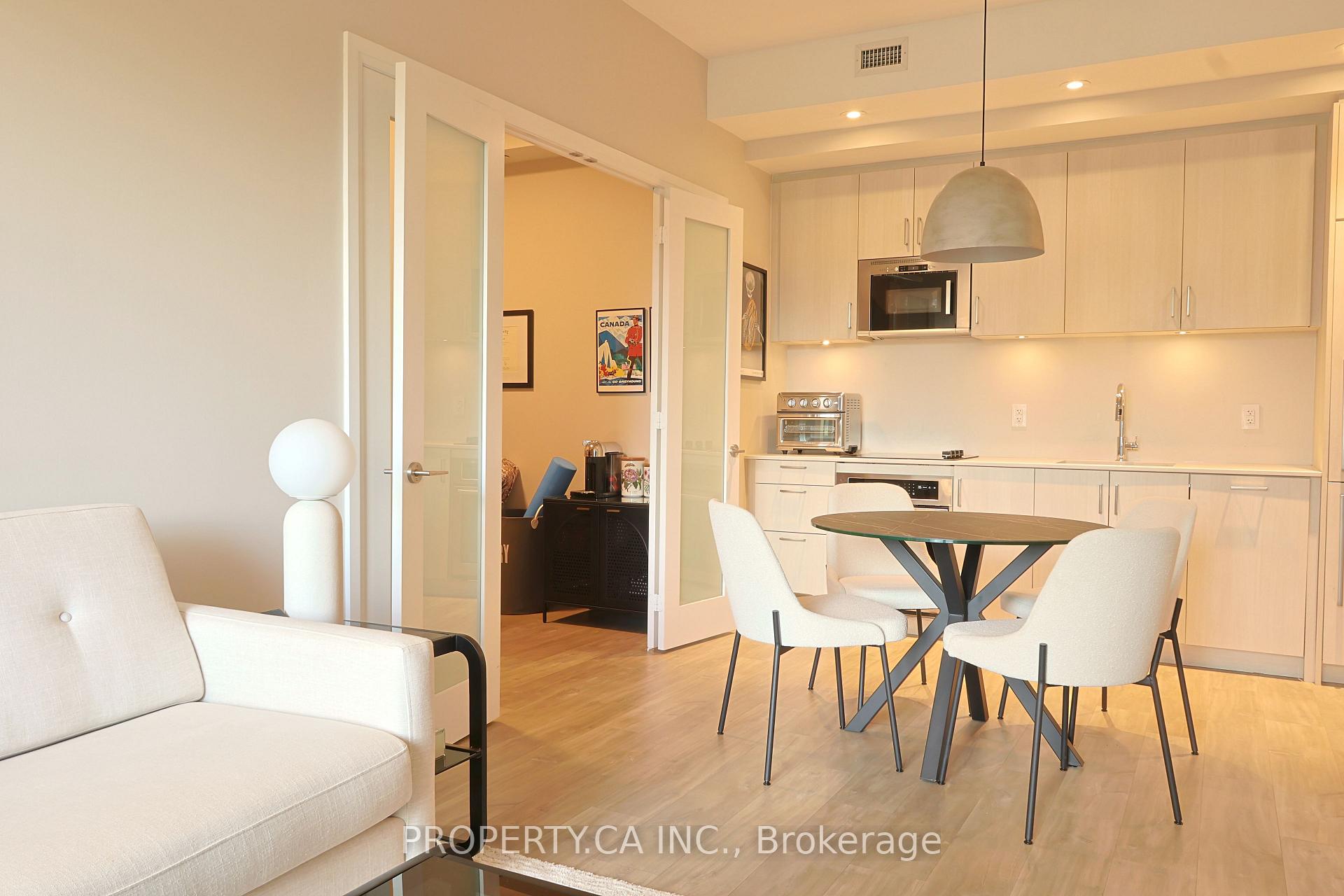 Photo 7 of Unit 424, 280 Howland Avenue, Toronto, The Annex — HOMEH