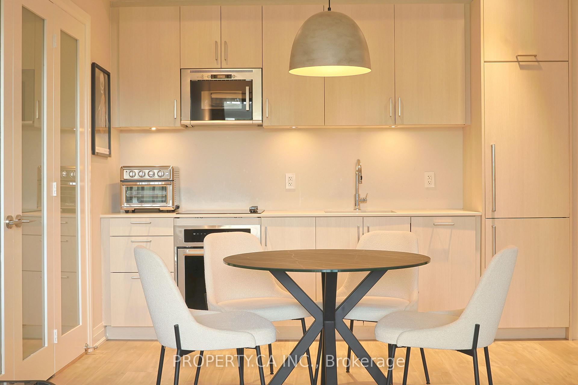 Photo 8 of Unit 424, 280 Howland Avenue, Toronto, The Annex — HOMEH