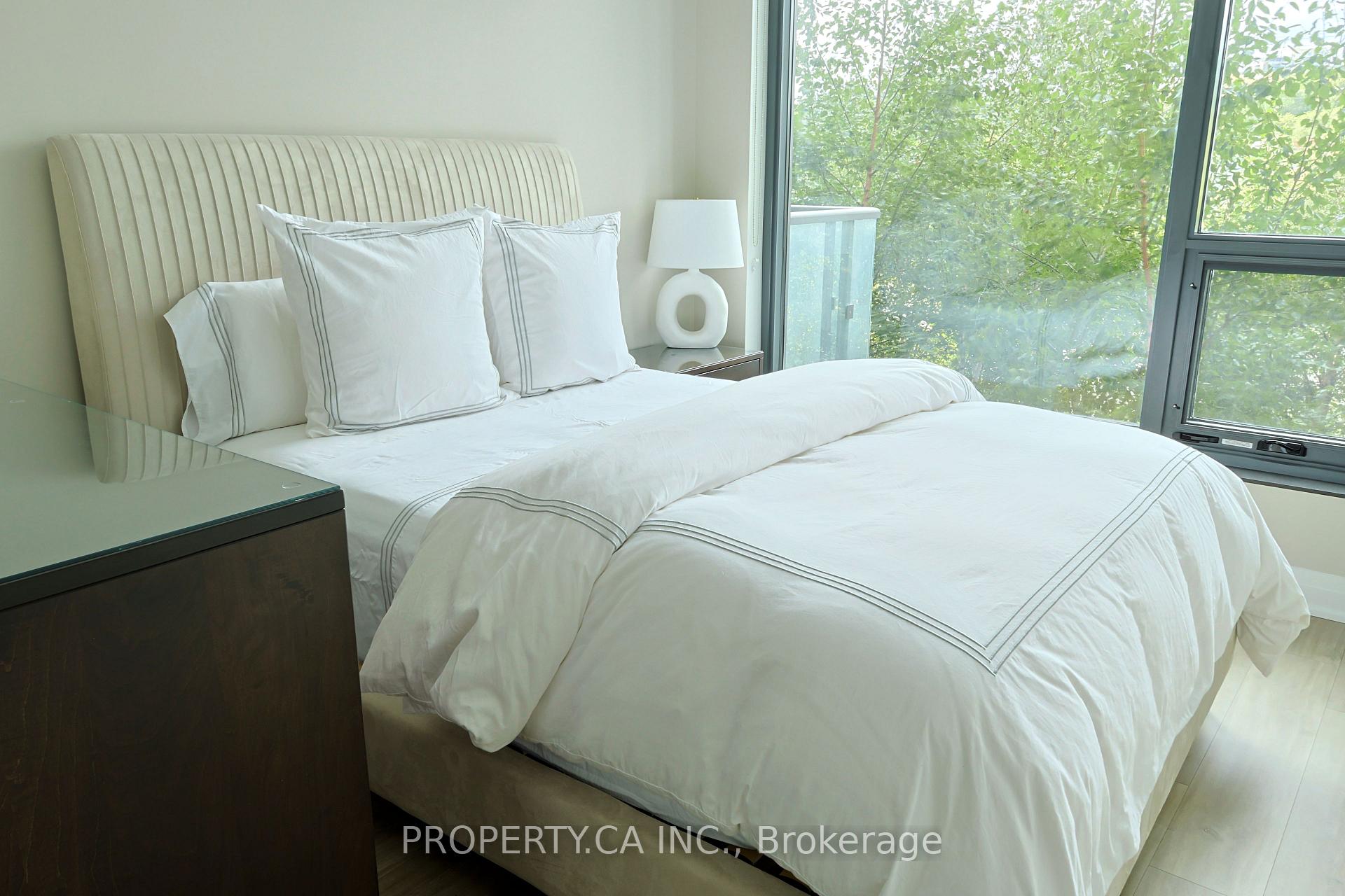 Photo 12 of Unit 424, 280 Howland Avenue, Toronto, The Annex — HOMEH