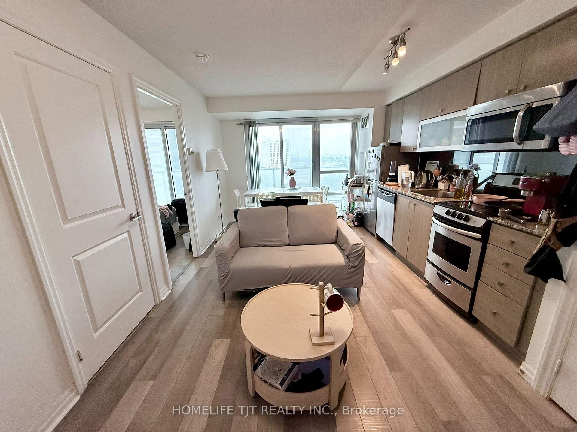 Photo 5 of Unit 601, 2015 Sheppard Avenue E, North York, Henry Farm — HOMEH