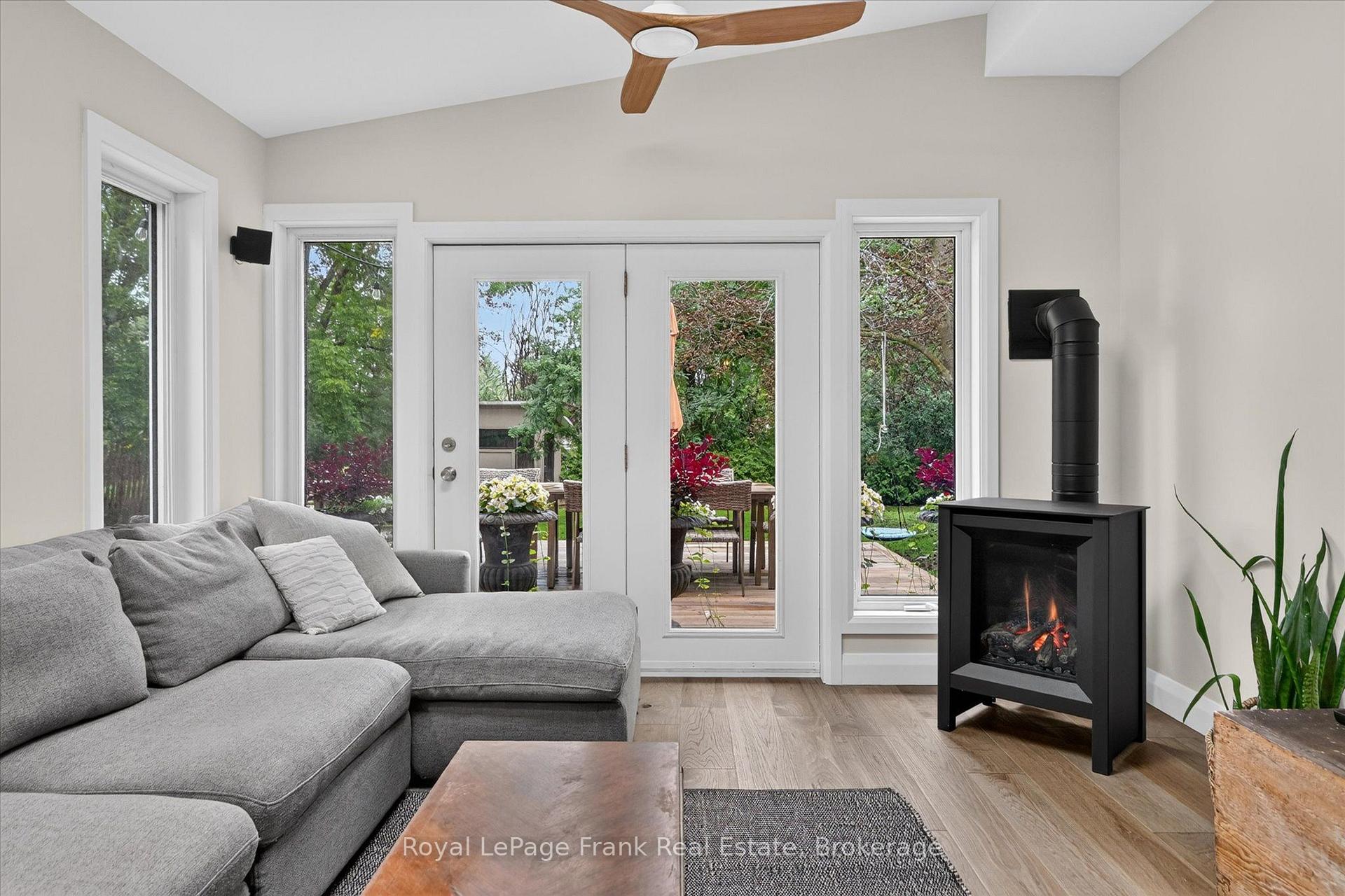 Photo 5 of 298 Cottonwood Drive, Peterborough, Monaghan Ward 2 — HOMEH