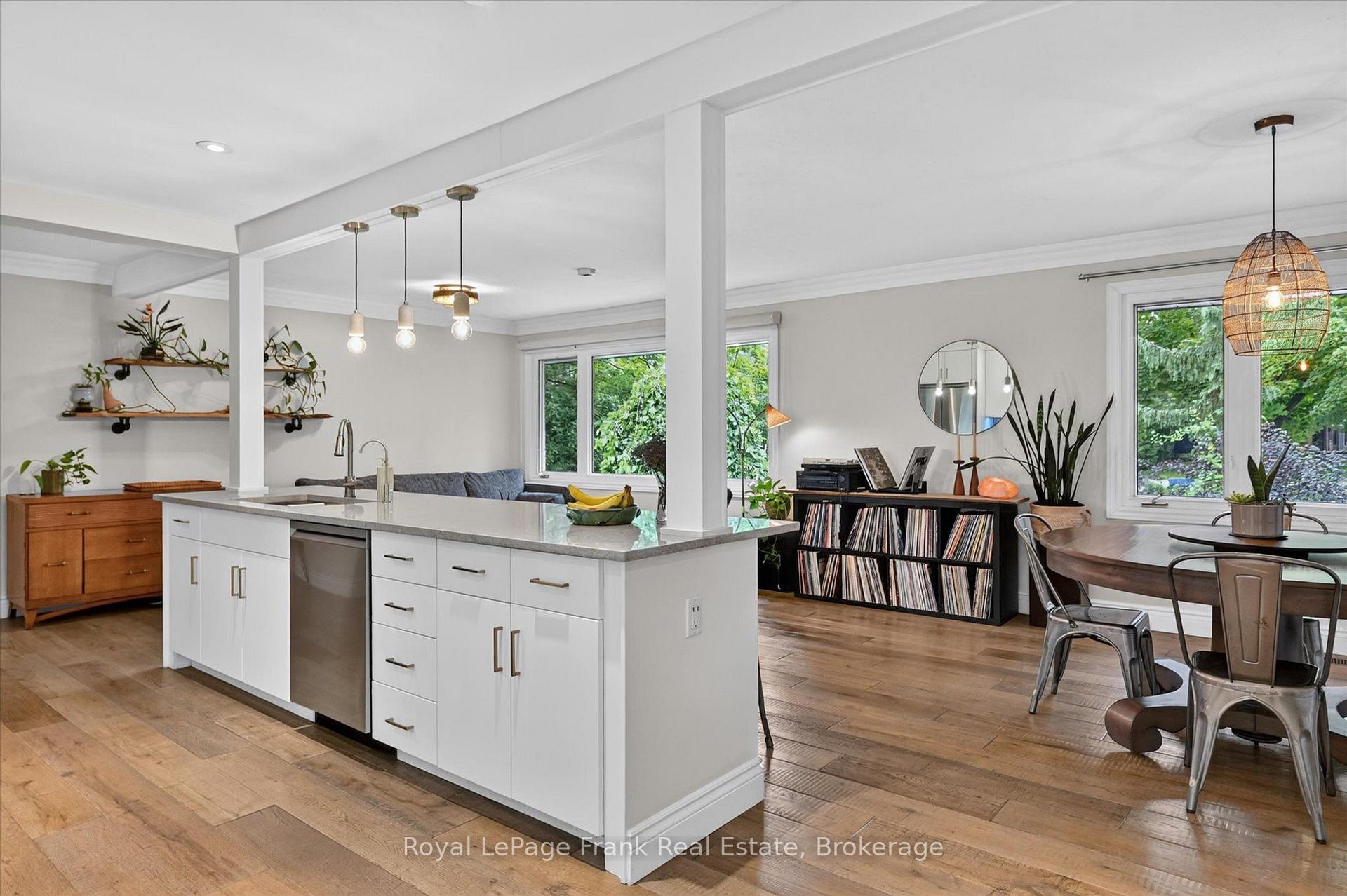 Photo 7 of 298 Cottonwood Drive, Peterborough, Monaghan Ward 2 — HOMEH