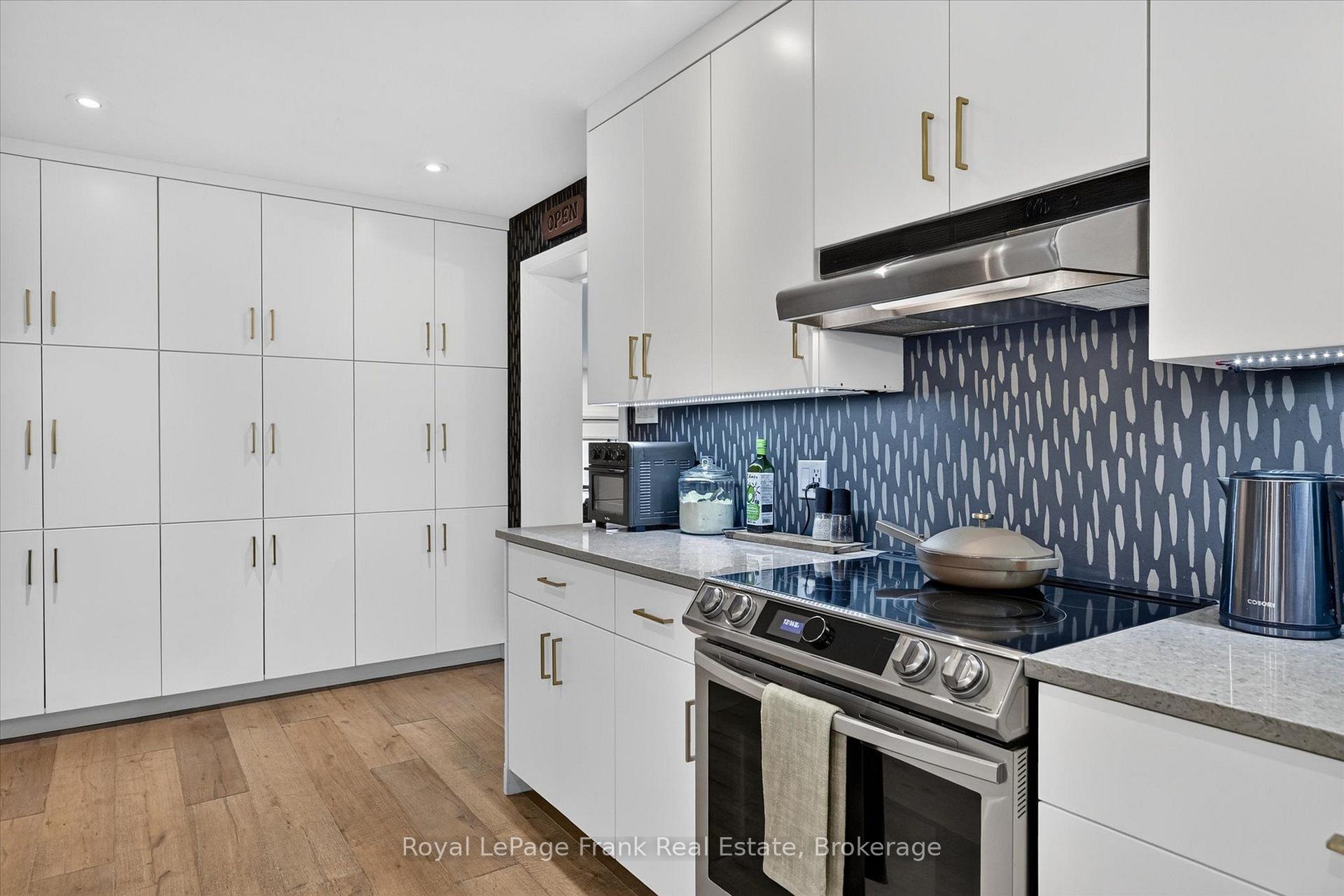 Photo 9 of 298 Cottonwood Drive, Peterborough, Monaghan Ward 2 — HOMEH