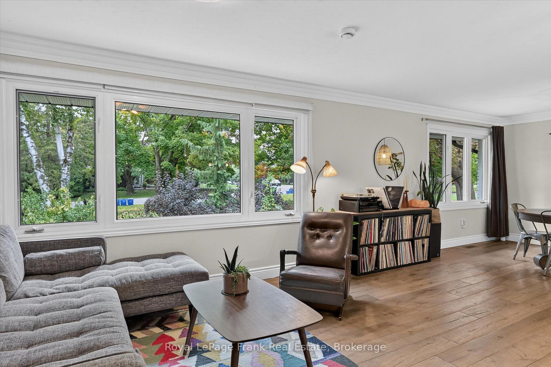 Photo 11 of 298 Cottonwood Drive, Peterborough, Monaghan Ward 2 — HOMEH