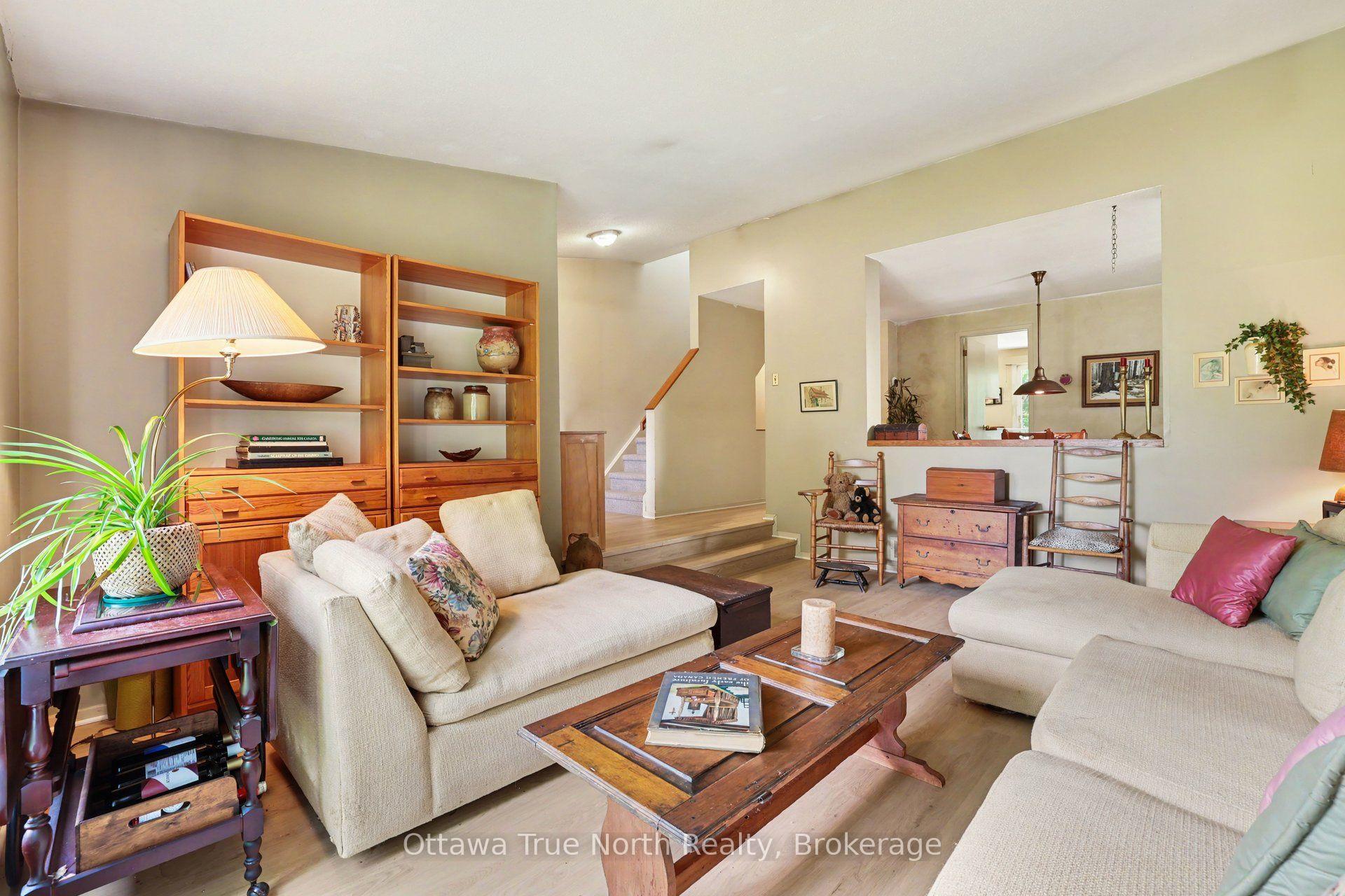 Photo 6 of 41 Aldgate Crescent, Ottawa, Barrhaven - Pheasant Run — HOMEH