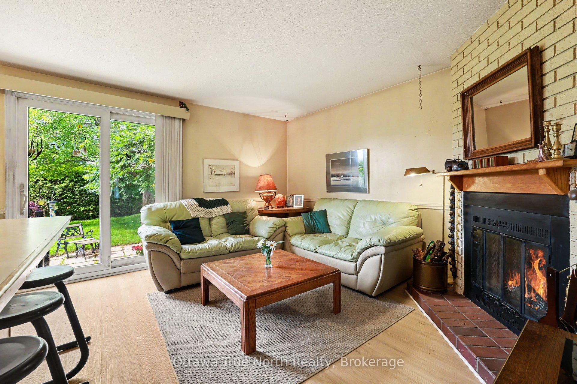 Photo 10 of 41 Aldgate Crescent, Ottawa, Barrhaven - Pheasant Run — HOMEH