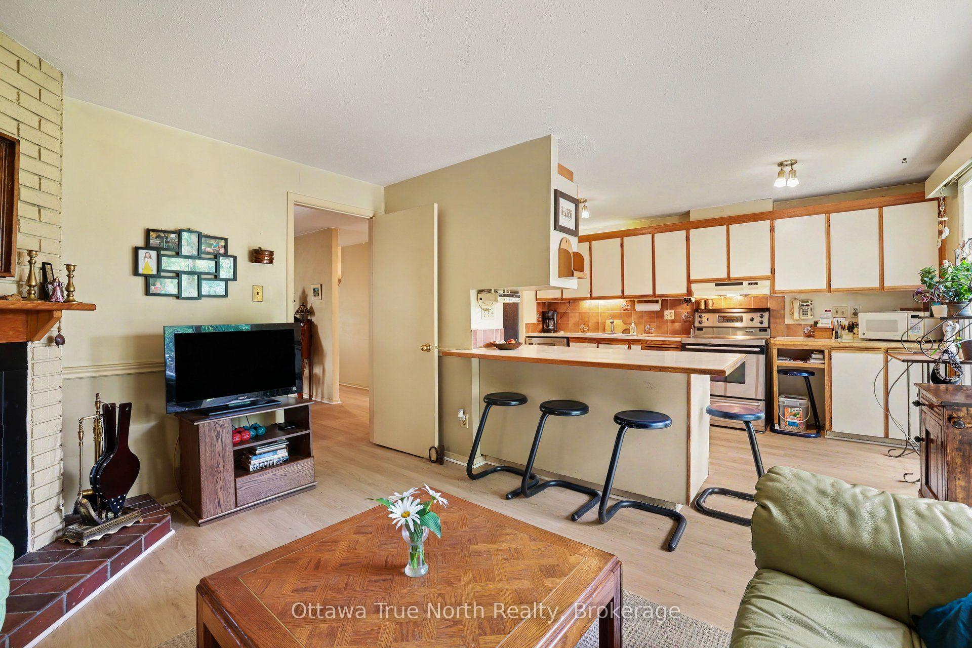 Photo 14 of 41 Aldgate Crescent, Ottawa, Barrhaven - Pheasant Run — HOMEH
