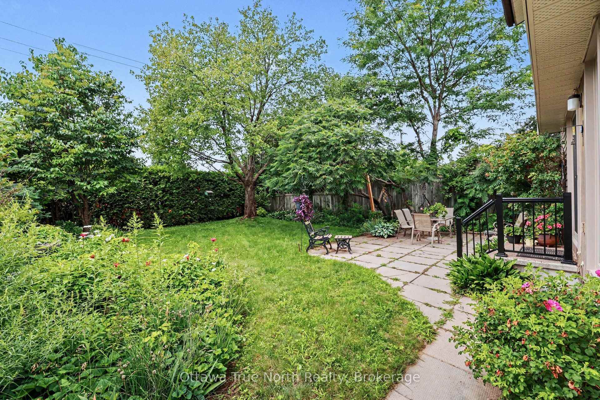 Photo 25 of 41 Aldgate Crescent, Ottawa, Barrhaven - Pheasant Run — HOMEH
