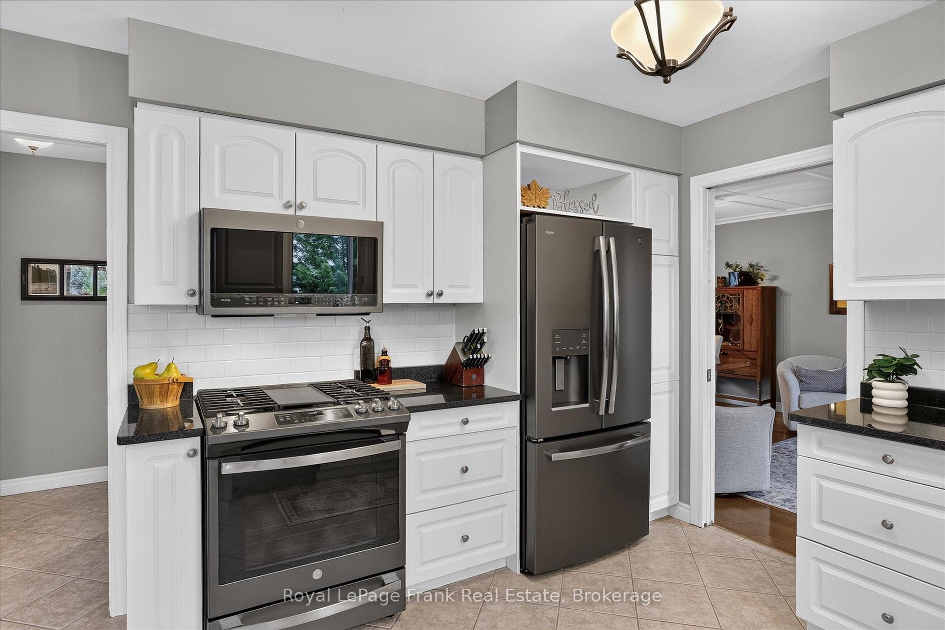 Photo 12 of 3124 Frances Stewart Road, Peterborough, Ashburnham Ward 4 — HOMEH