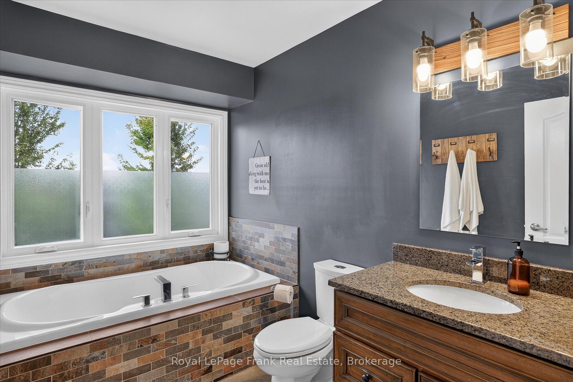 Photo 23 of 3124 Frances Stewart Road, Peterborough, Ashburnham Ward 4 — HOMEH