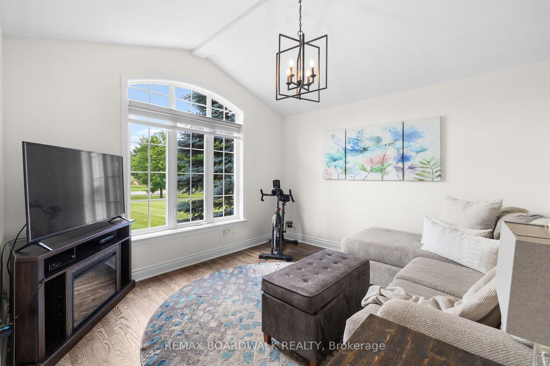 Photo 5 of 154 Catherine Avenue, Beckwith, Beckwith Twp — HOMEH