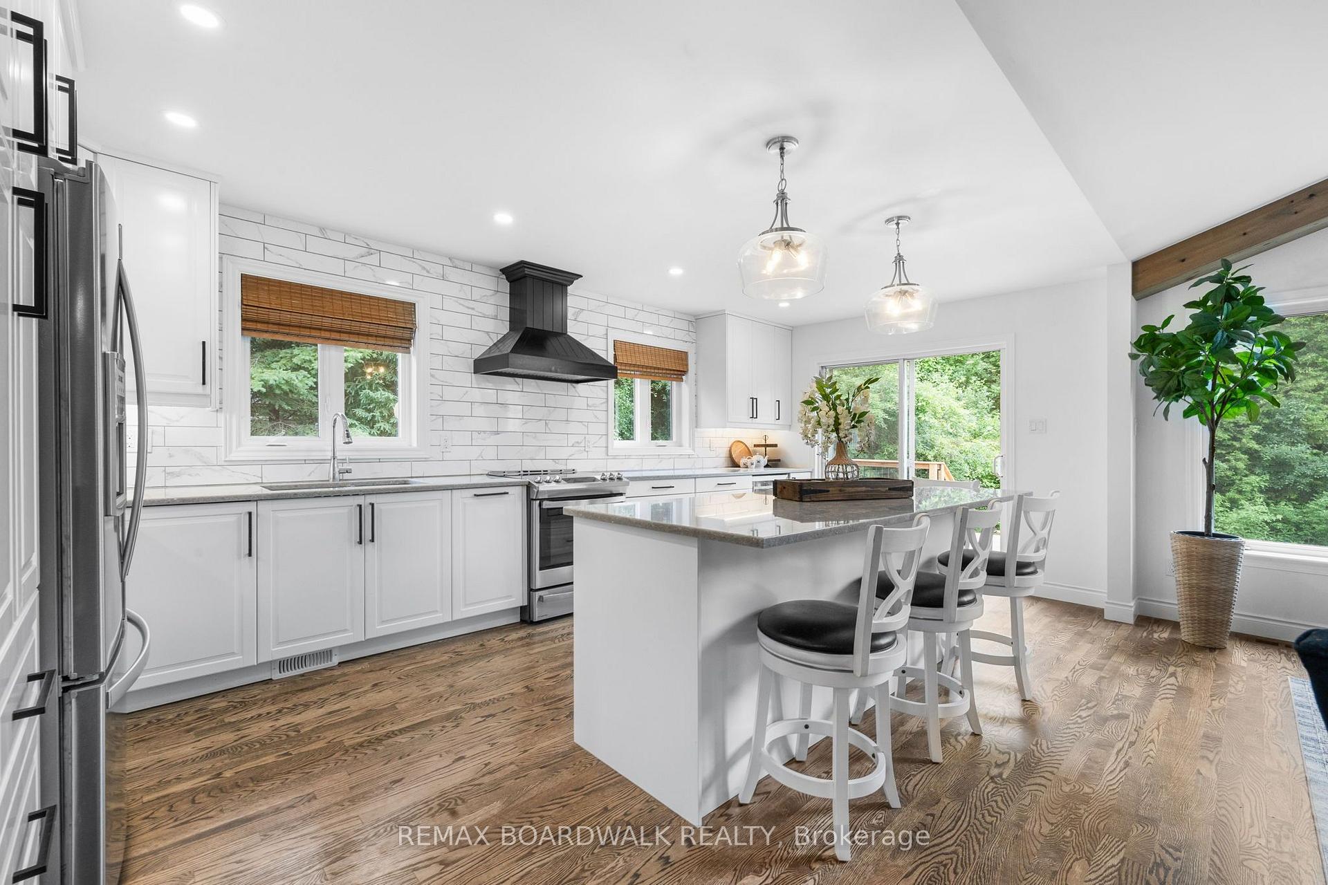 Photo 11 of 154 Catherine Avenue, Beckwith, Beckwith Twp — HOMEH