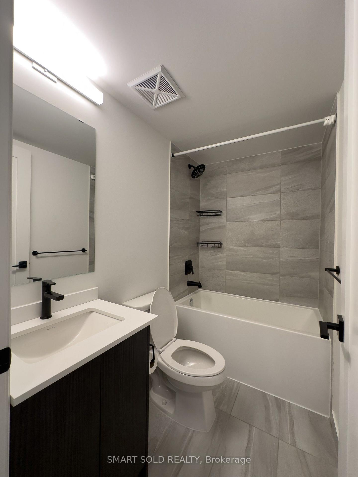 Photo 4 of Unit 704, 2369 Danforth Avenue, Toronto, East End-Danforth — HOMEH