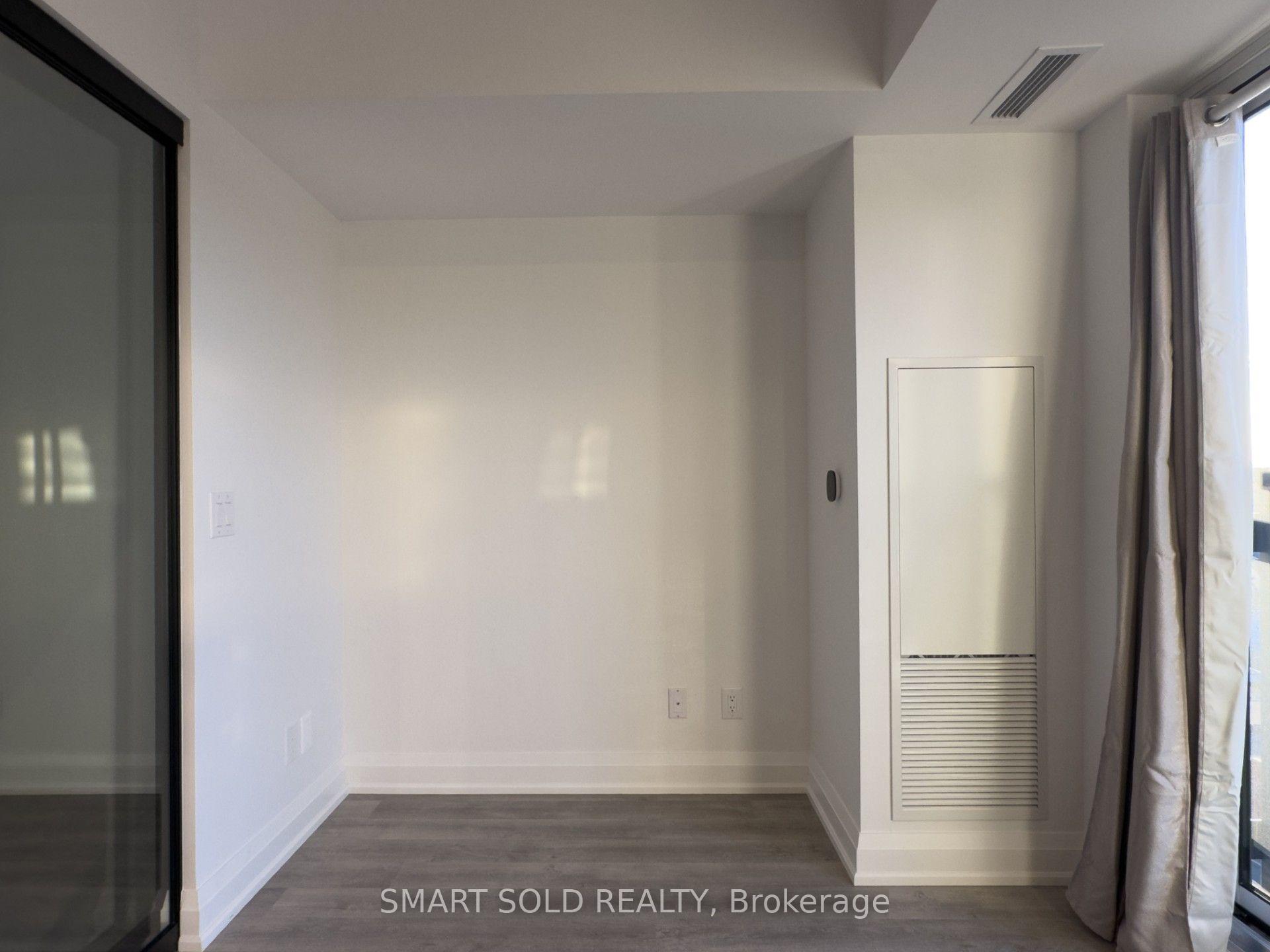 Photo 5 of Unit 704, 2369 Danforth Avenue, Toronto, East End-Danforth — HOMEH