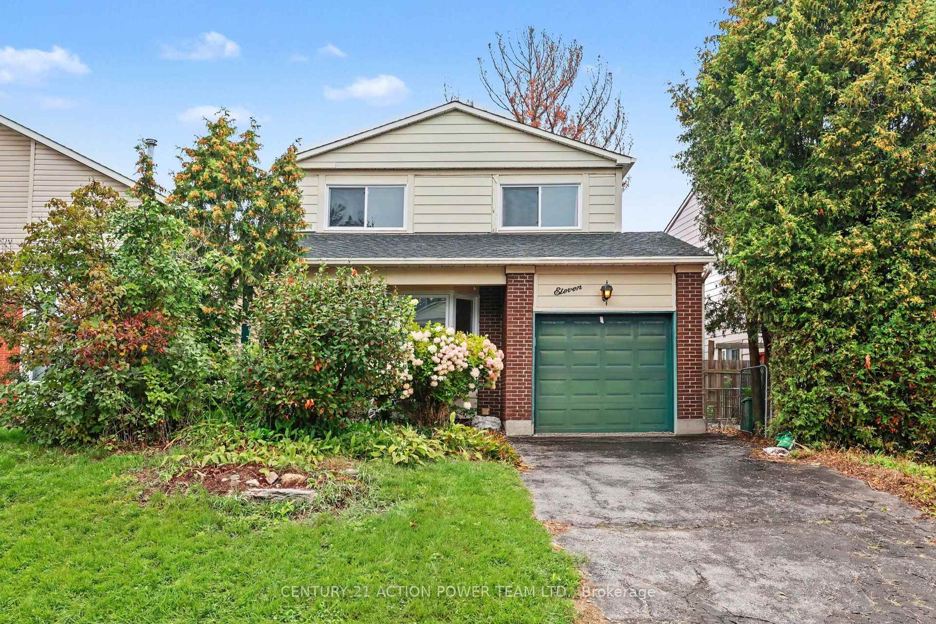 Photo 2 of 11 Riding Way, Ottawa, Kanata - Bridlewood — HOMEH