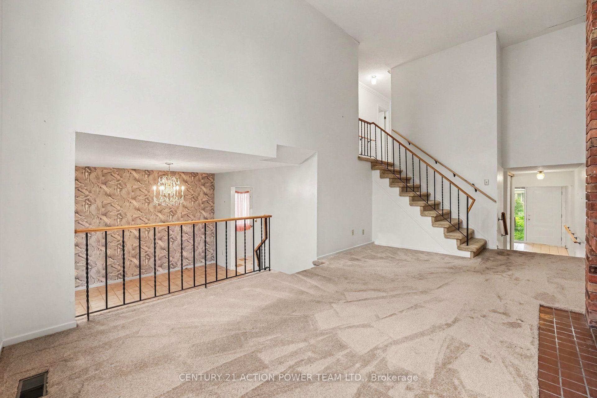 Photo 17 of 11 Riding Way, Ottawa, Kanata - Bridlewood — HOMEH