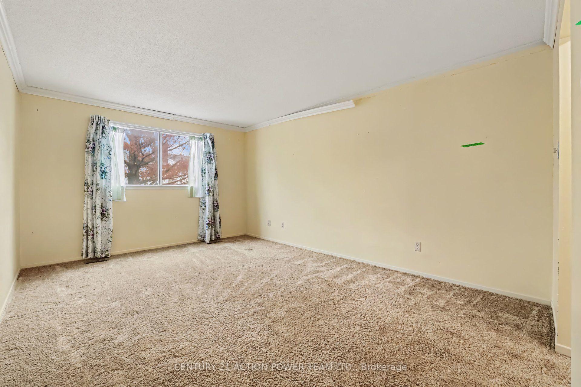 Photo 19 of 11 Riding Way, Ottawa, Kanata - Bridlewood — HOMEH