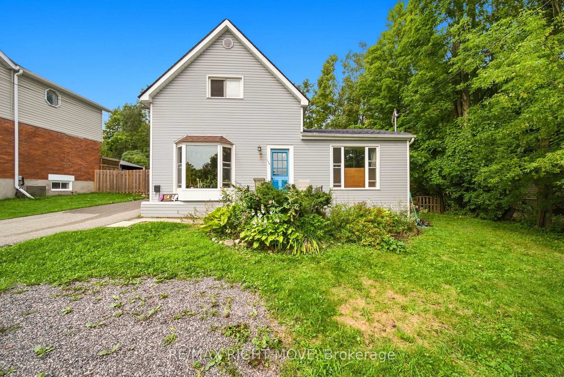 Photo 4 of 138 Borland Street E, Orillia — HOMEH