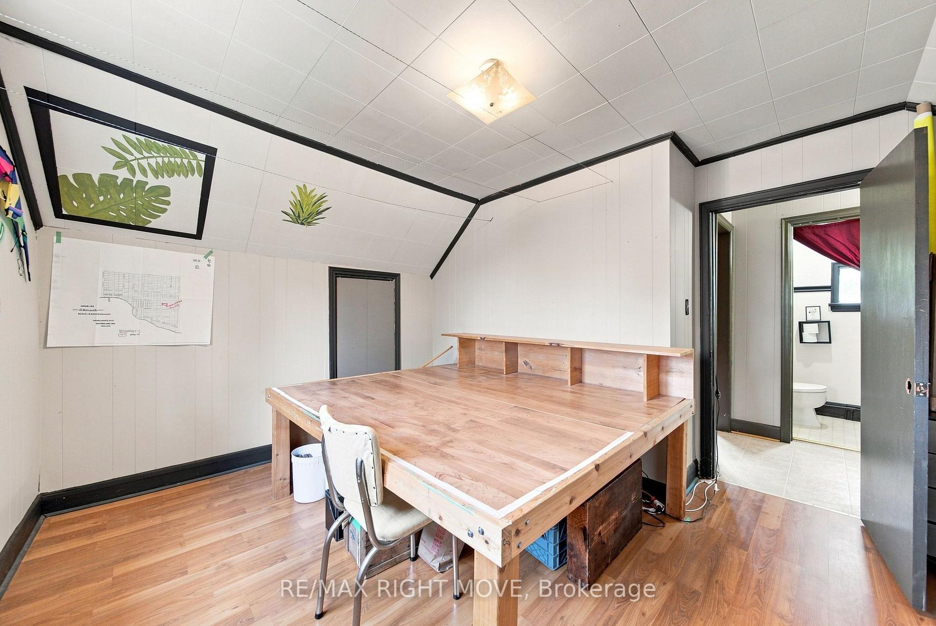 Photo 21 of 138 Borland Street E, Orillia — HOMEH