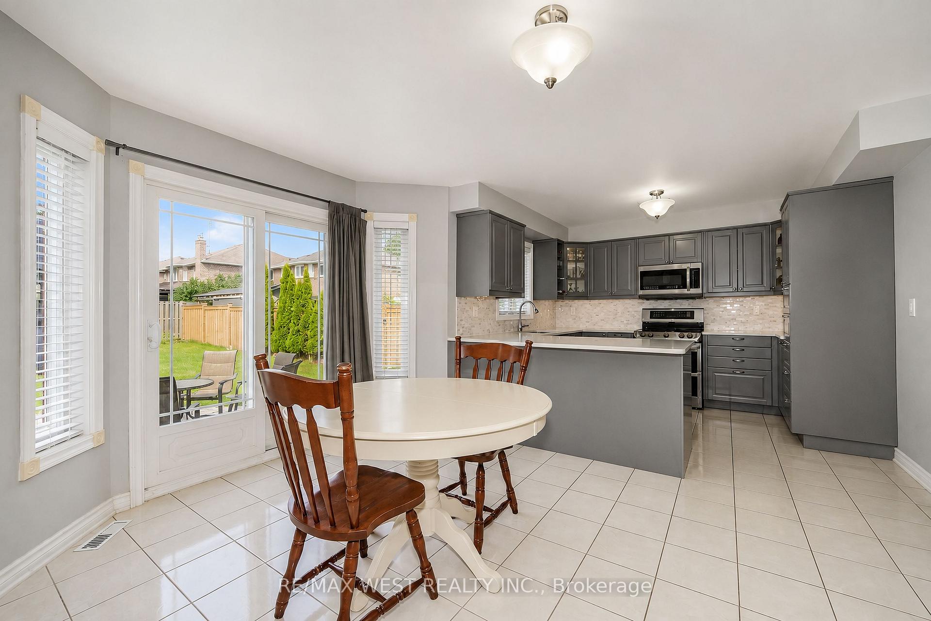 Photo 5 of 24 Royal Valley Drive, Caledon, Rural Caledon — HOMEH