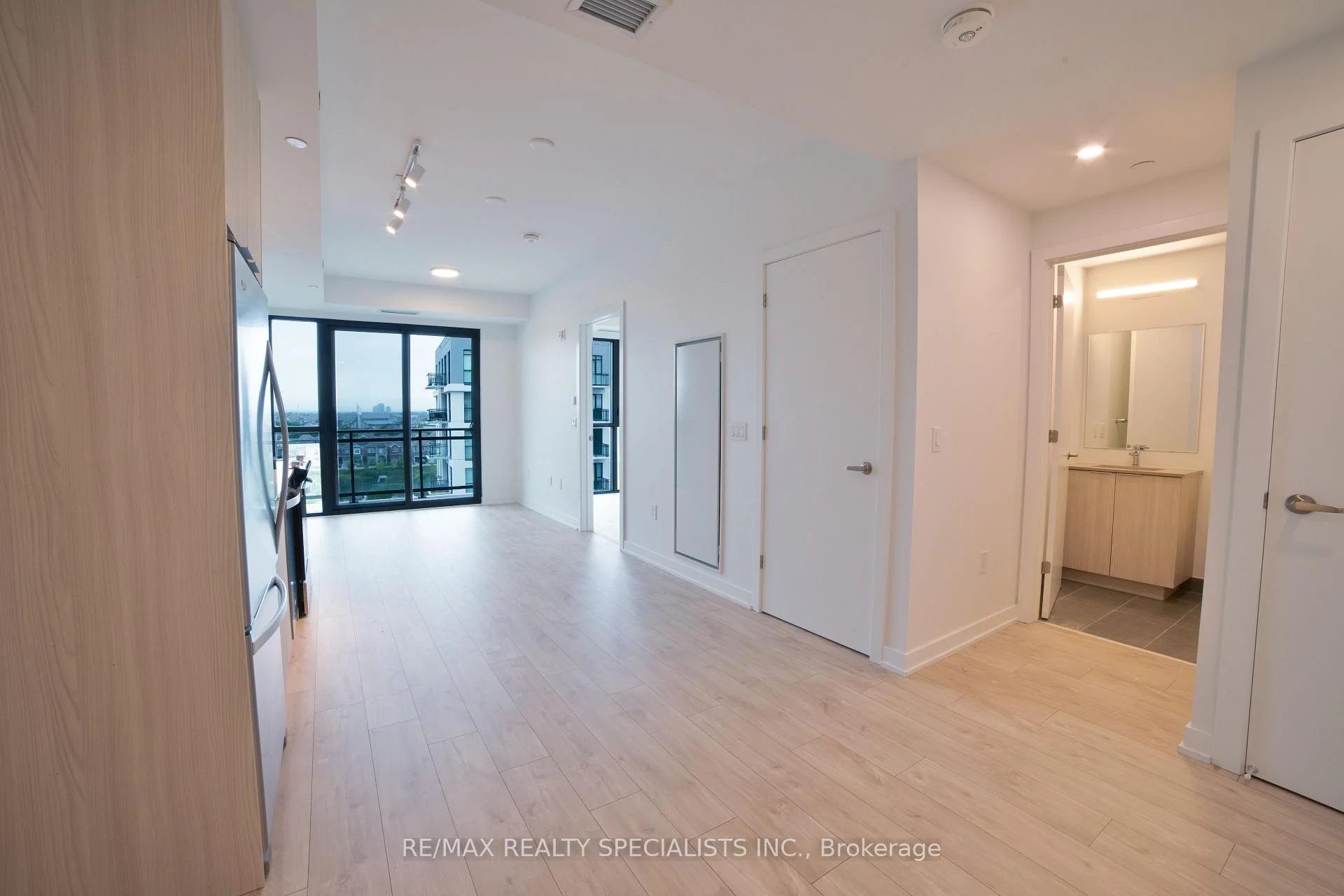 Photo 9 of Unit 711, 740 Whitlock Avenue, Milton, Cobban — HOMEH