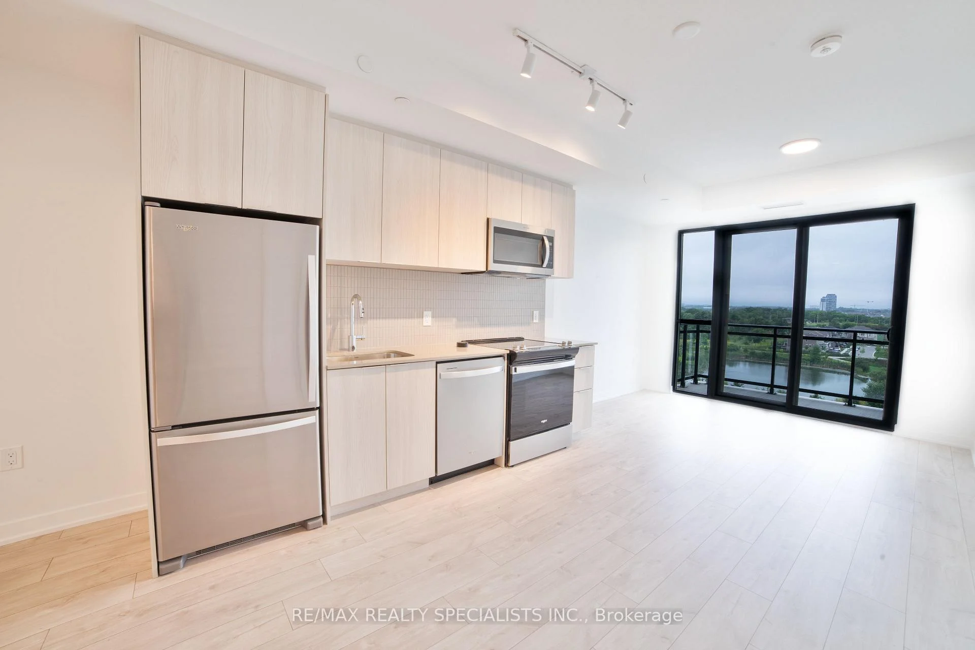 Photo 12 of Unit 711, 740 Whitlock Avenue, Milton, Cobban — HOMEH