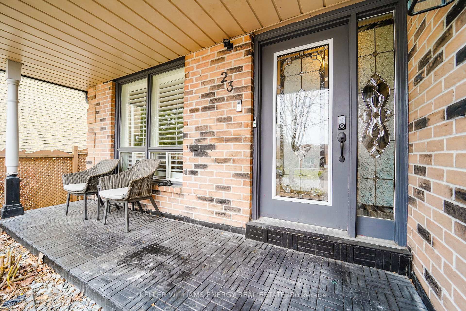 Photo 2 of 23 Downham Drive, Clarington, Bowmanville — HOMEH