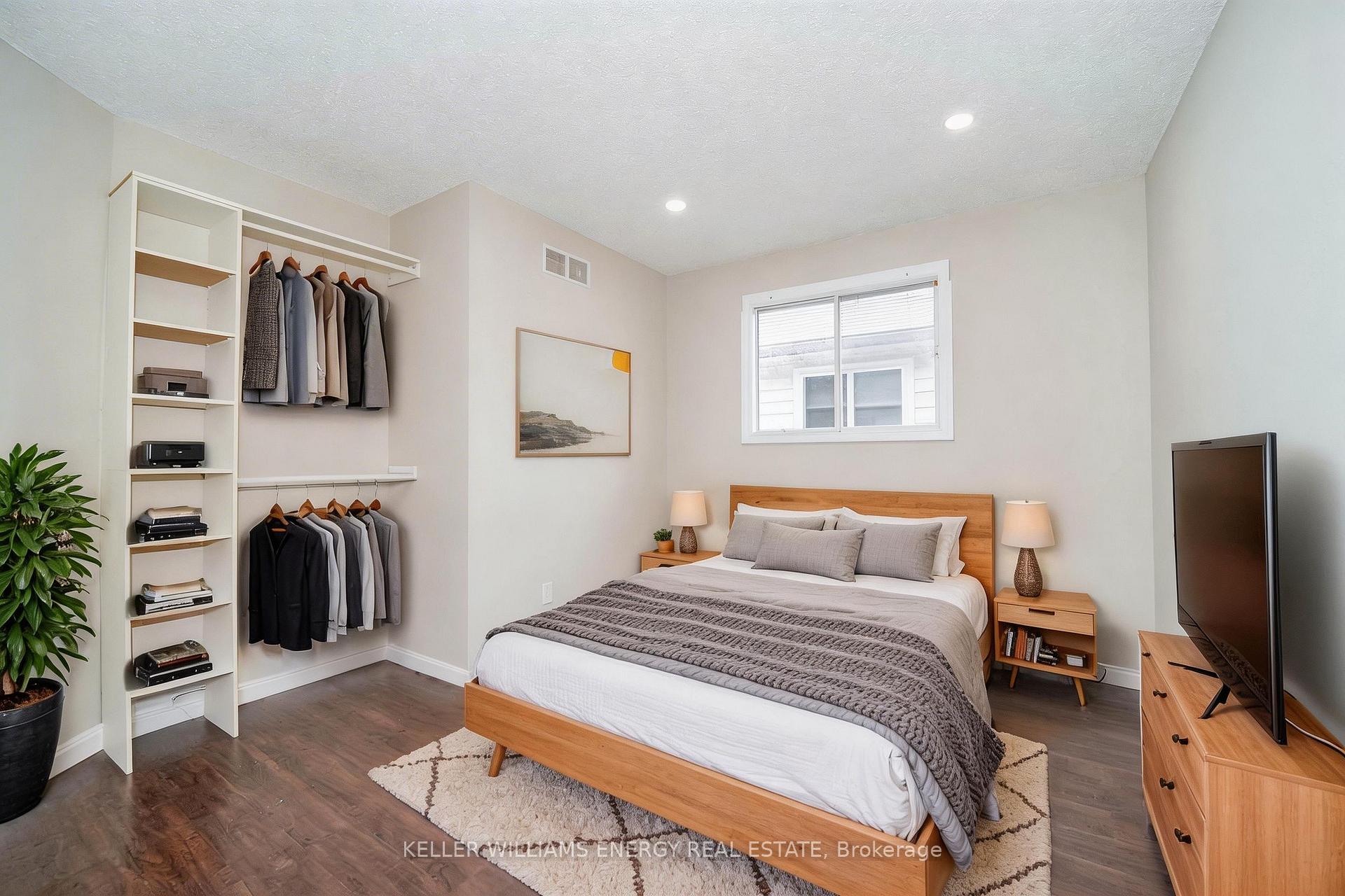 Photo 20 of 23 Downham Drive, Clarington, Bowmanville — HOMEH