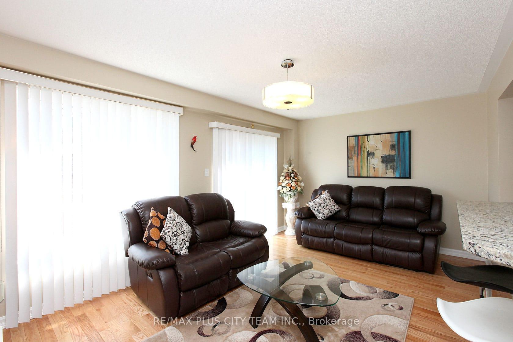 Photo 2 of 37 Ancestor Drive, Brampton, Fletcher's Meadow — HOMEH