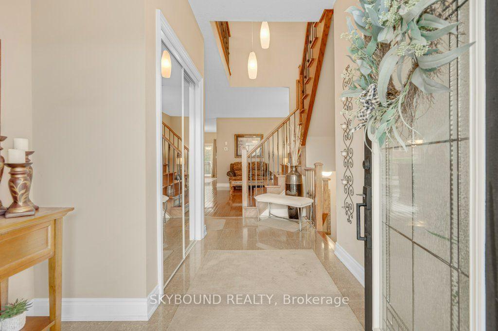 Photo 4 of 365 Valridge Drive, Hamilton, Ancaster — HOMEH