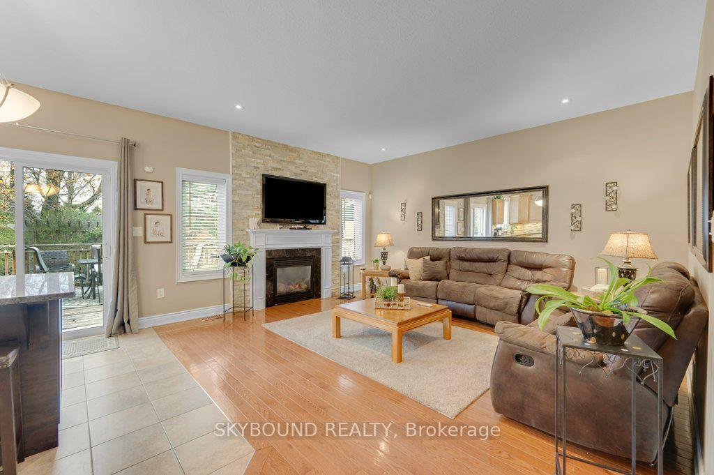 Photo 19 of 365 Valridge Drive, Hamilton, Ancaster — HOMEH