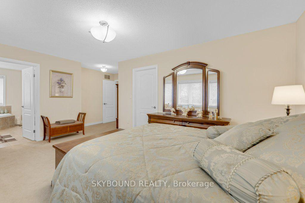 Photo 33 of 365 Valridge Drive, Hamilton, Ancaster — HOMEH