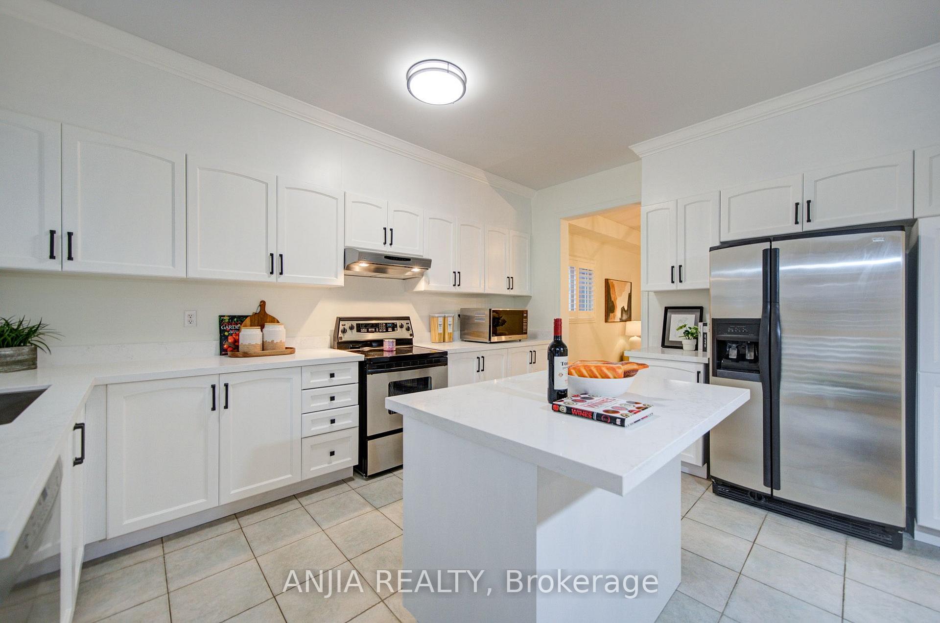 Photo 10 of 94 Cynthia Jean Street, Markham, Berczy — HOMEH