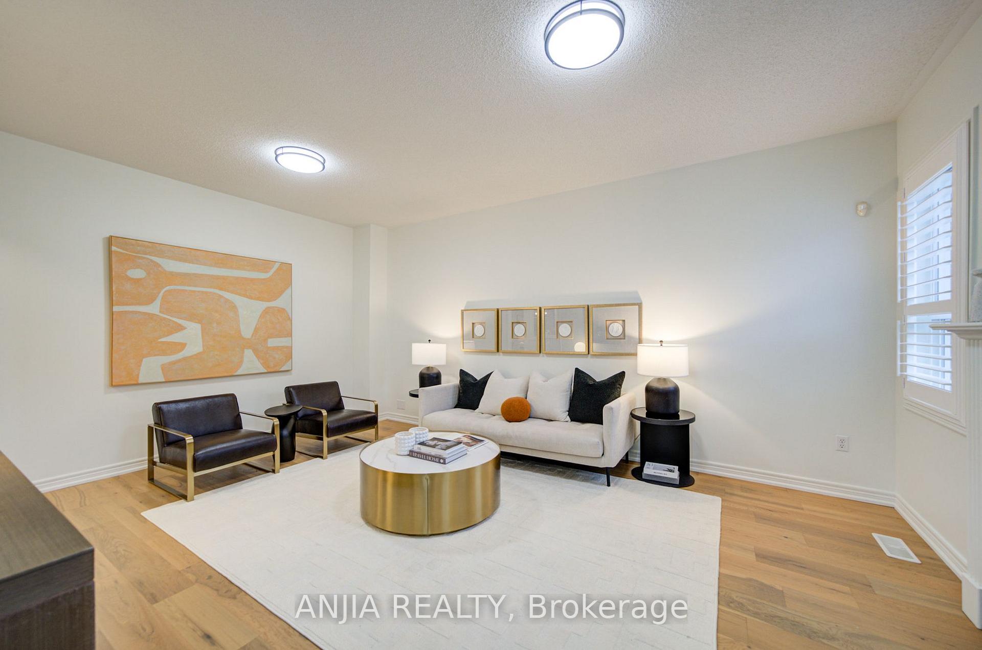 Photo 18 of 94 Cynthia Jean Street, Markham, Berczy — HOMEH