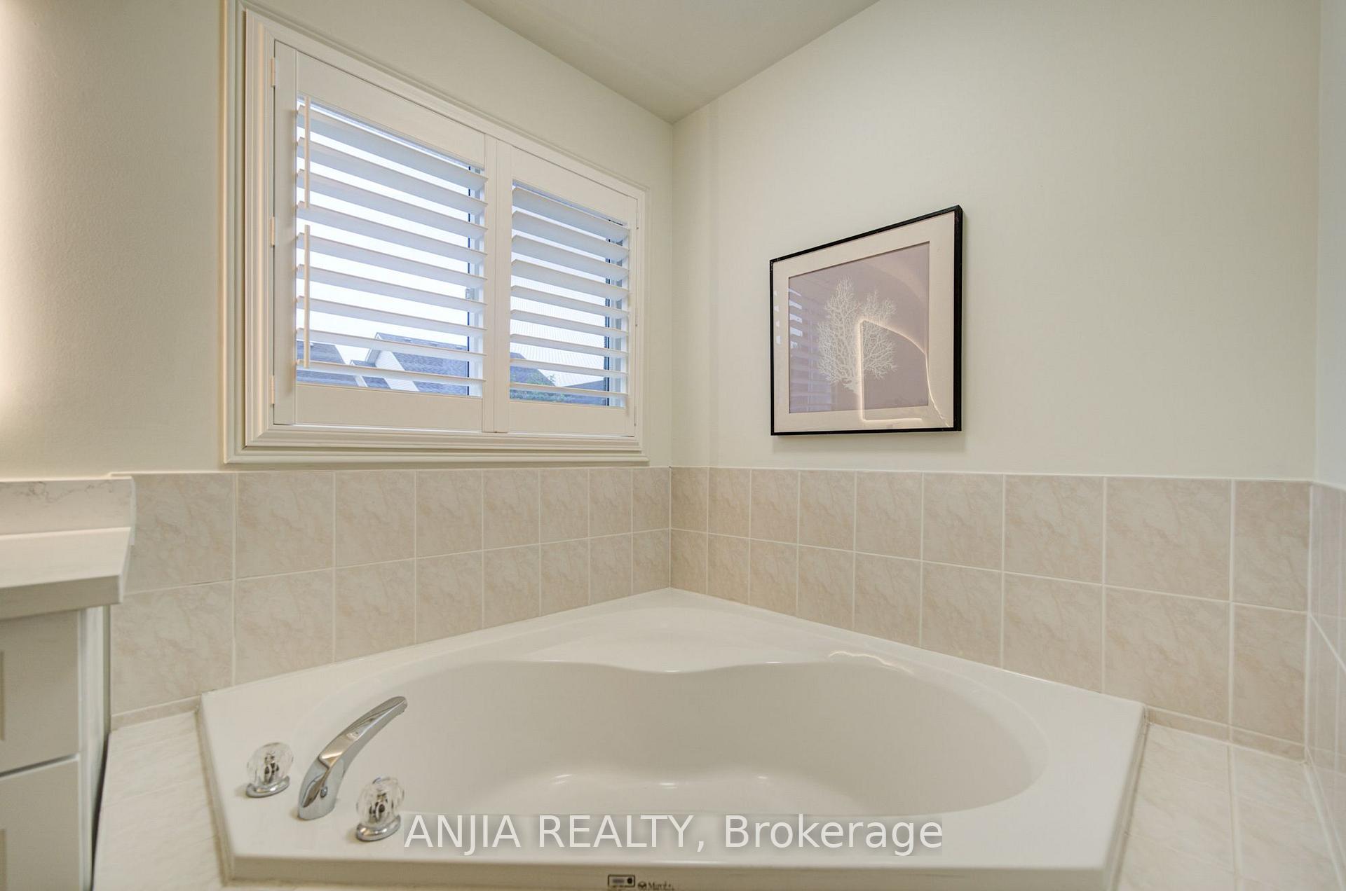 Photo 25 of 94 Cynthia Jean Street, Markham, Berczy — HOMEH
