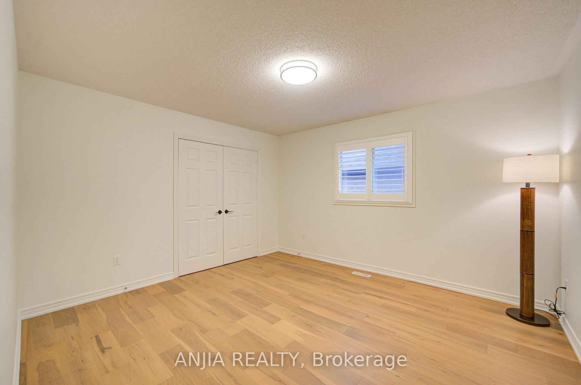 Photo 32 of 94 Cynthia Jean Street, Markham, Berczy — HOMEH