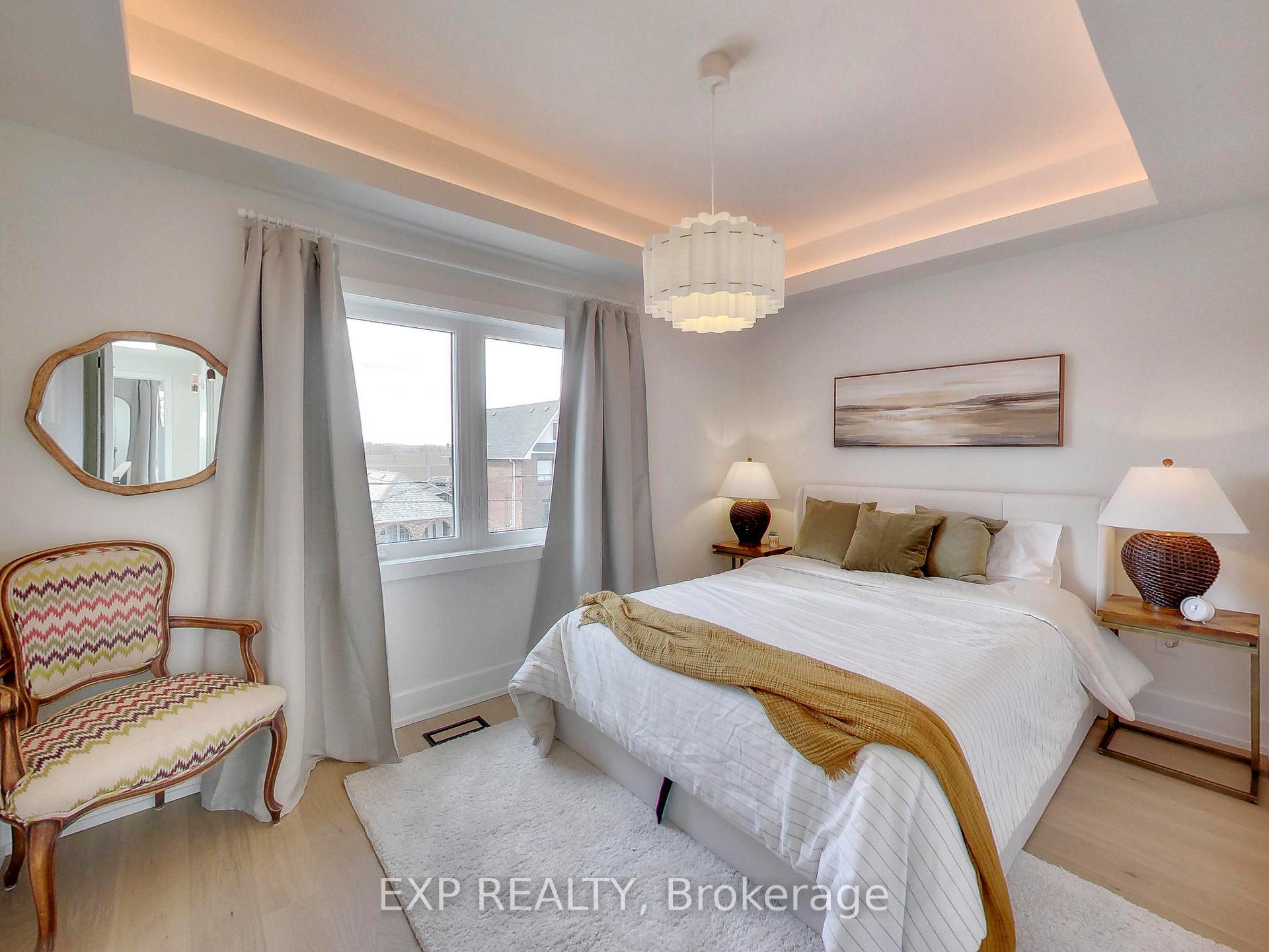 Photo 13 of 37 Gilbert Avenue, Toronto, Corso Italia-Davenport — HOMEH