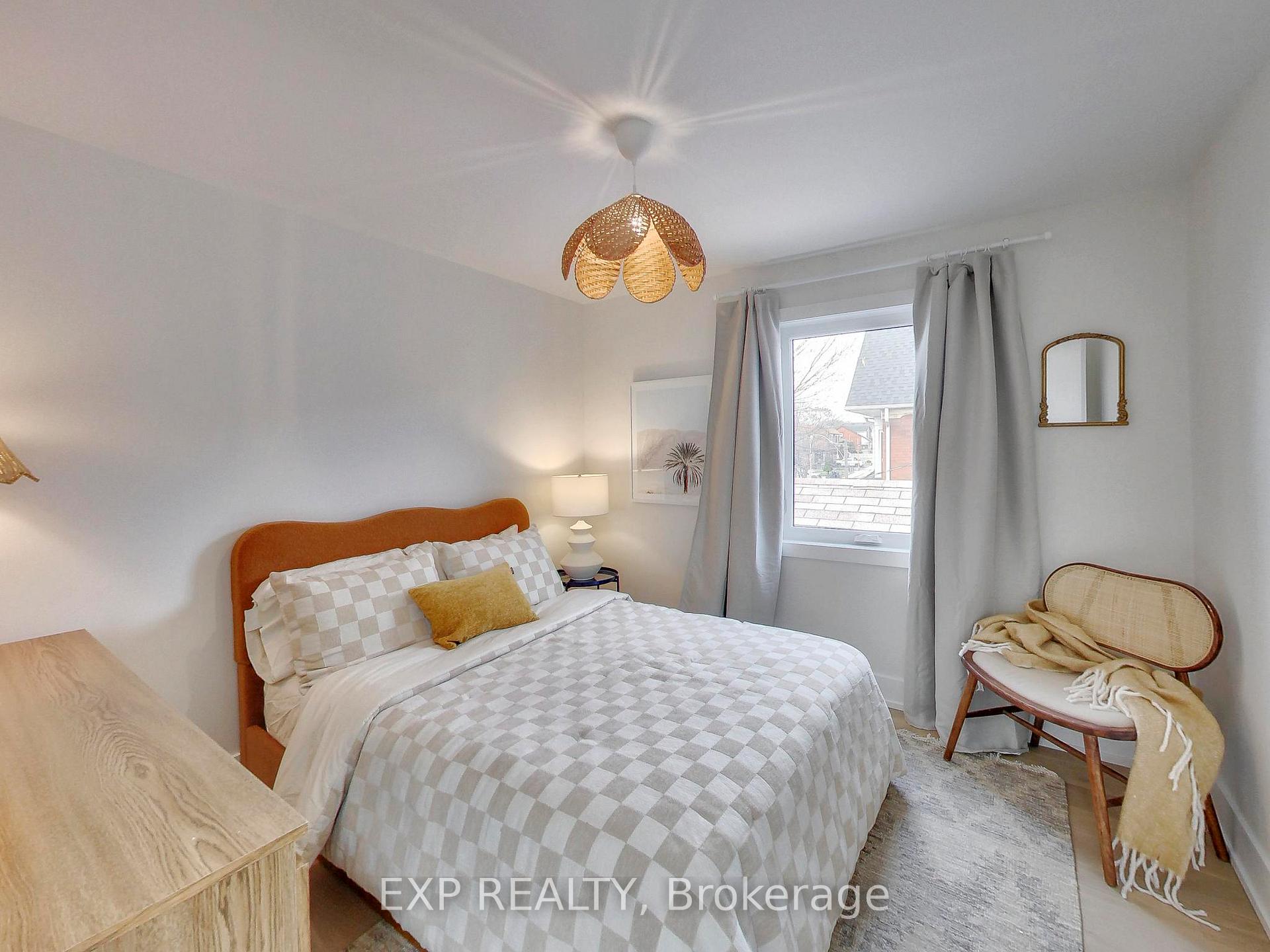 Photo 17 of 37 Gilbert Avenue, Toronto, Corso Italia-Davenport — HOMEH
