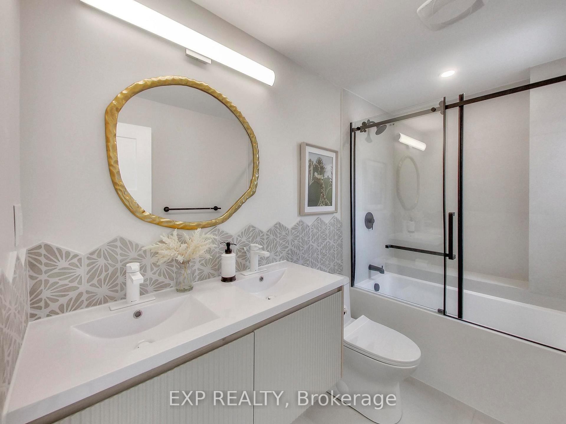 Photo 19 of 37 Gilbert Avenue, Toronto, Corso Italia-Davenport — HOMEH