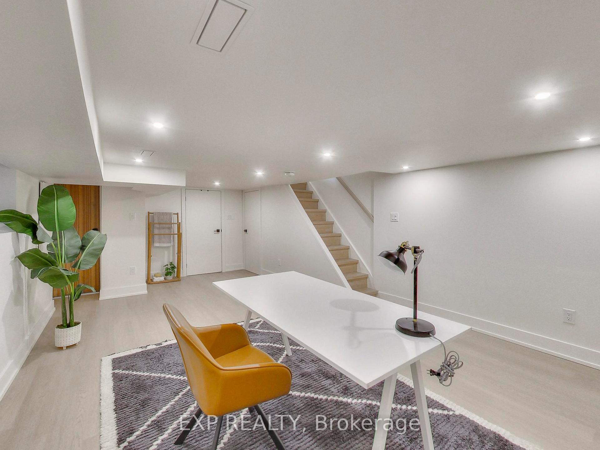 Photo 21 of 37 Gilbert Avenue, Toronto, Corso Italia-Davenport — HOMEH