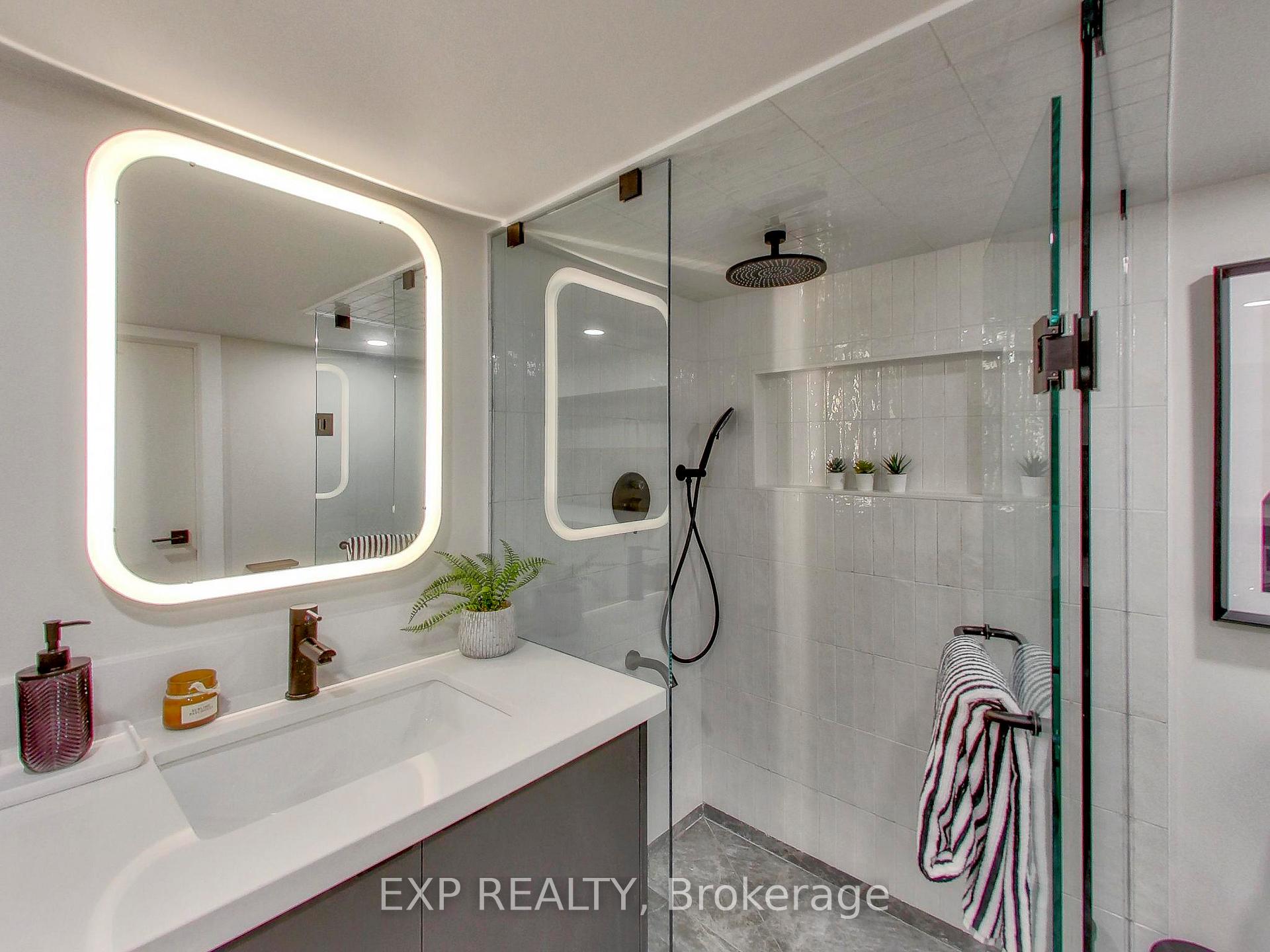 Photo 23 of 37 Gilbert Avenue, Toronto, Corso Italia-Davenport — HOMEH