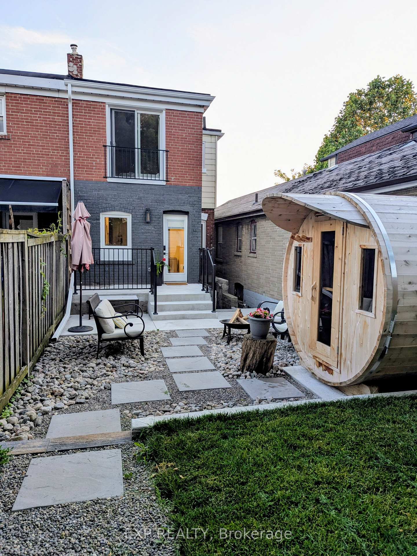 Photo 29 of 37 Gilbert Avenue, Toronto, Corso Italia-Davenport — HOMEH